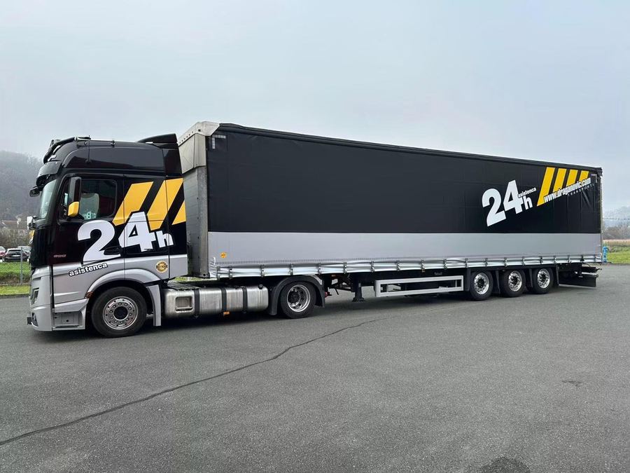 Mercedes Benz Actros s ponjavo za prevoz vseh vrst tovora