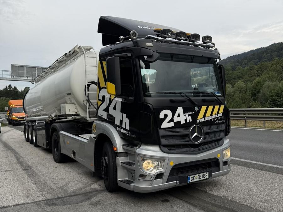 Mercedes Benz Actros — vozilo za prevoz nevarnih snovi